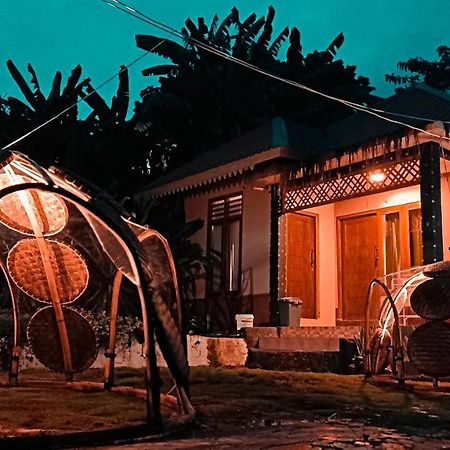 Lontart Guesthouse Nggorang Dış mekan fotoğraf